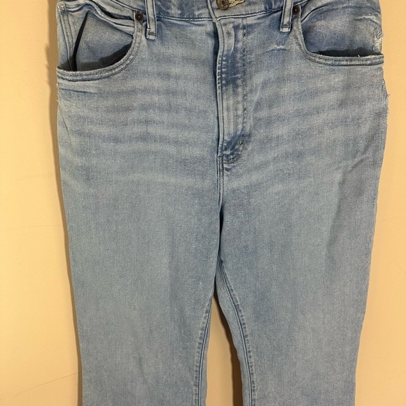 Abercrombie Fitch flare ultra High Rise Curve Love light wash Denim jeans 8 29 - Picture 7 of 9